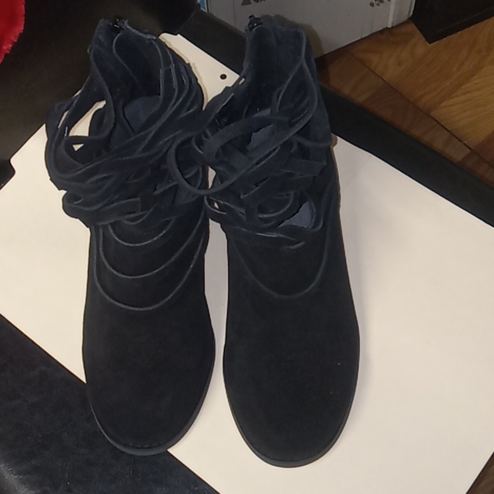 NWT'S - TORRID black suede open cage boots size 9.5W